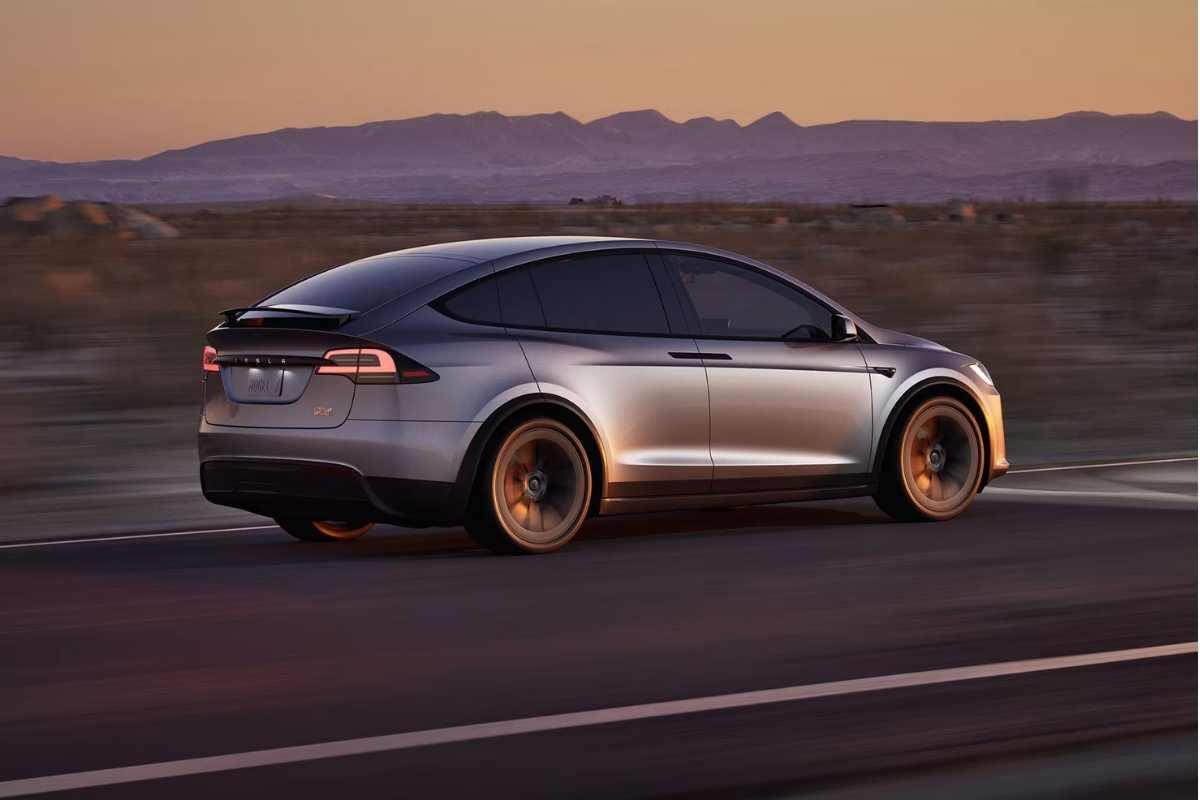 Tesla Model X 